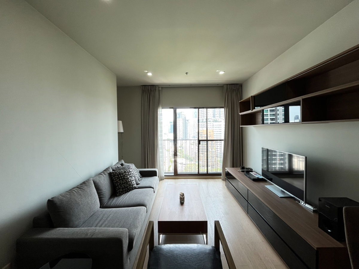 Noble Refine ငှားရန်ရှိသည်။