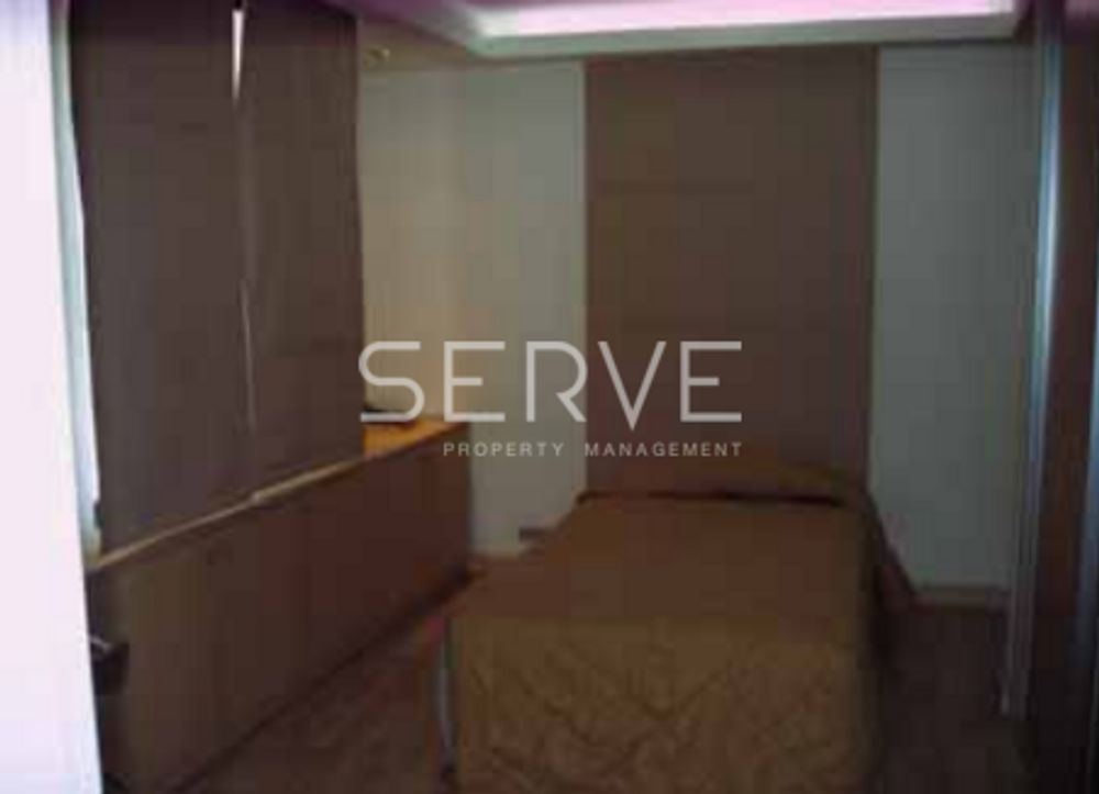 Large 2 Bd. Unit in Asoke // Next to BTS & MRT Asoke Station with Good Deal-Las Colinas