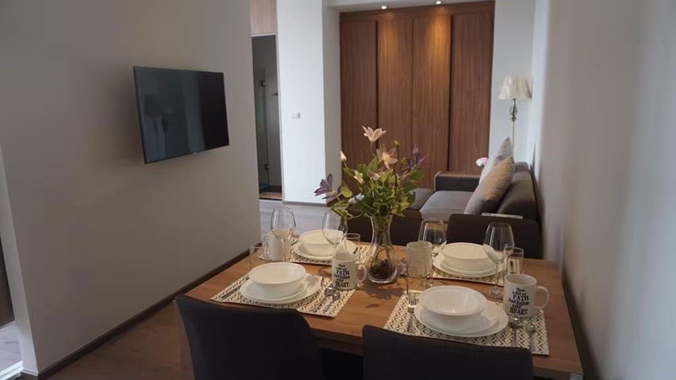 for rent Park24. 2bed 58sqm. Line id: @pfagent