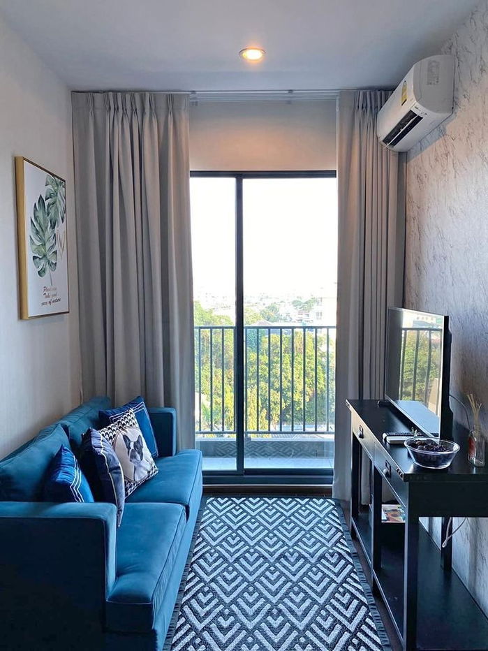 C Ekkamai  1B1B LineID : @Homelisting (with @ )