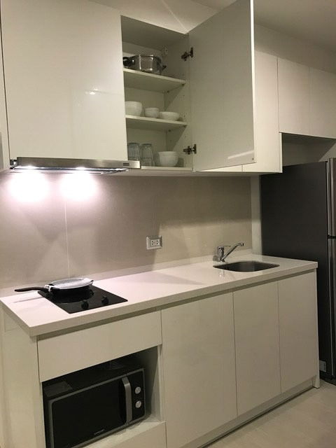 Rhythm Sukhumvit 42  1B1B  LineID : @Rizzestate (with @ )