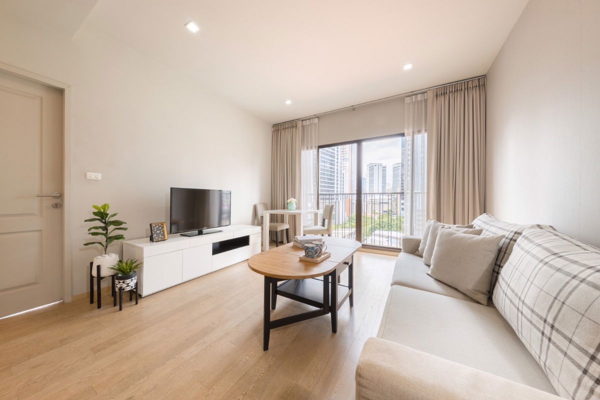 Noble Refine. 1bed 54sqm. Line id: @pfagent