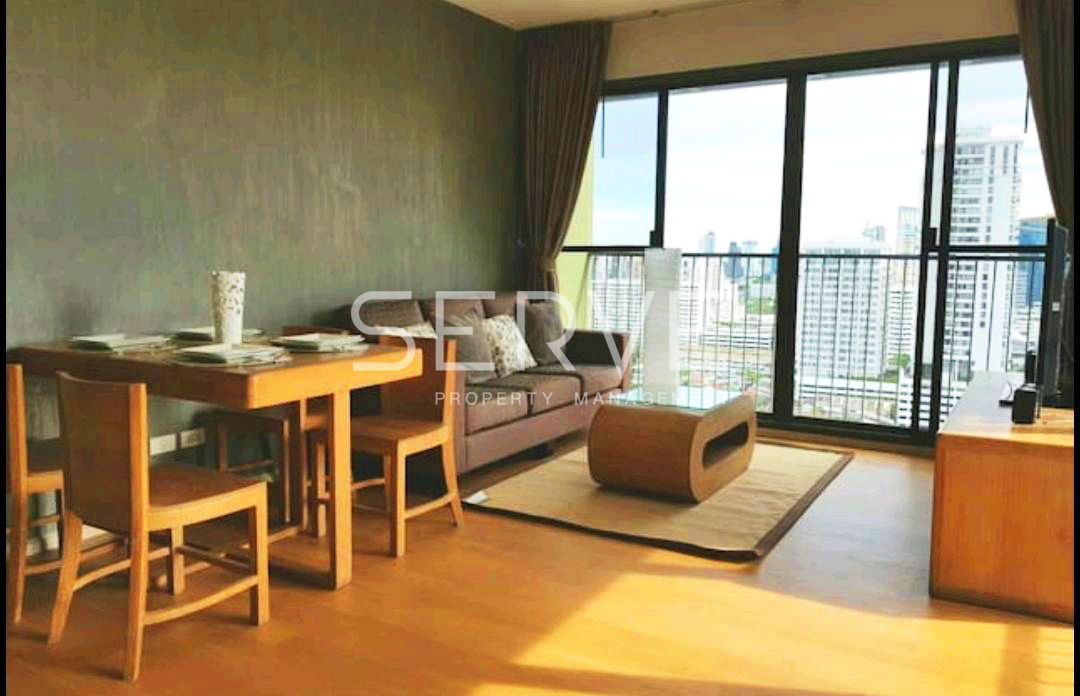 2 Beds with Bathtub on High Fl. in Thonglor area Good Location Shuttle bus to BTS Thong Lo At Condo Noble Solo /  Condo For Rent