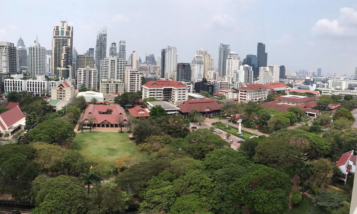 The ESSE Asoke size 47.05 sq.m., 14th floor, view of Wattana School