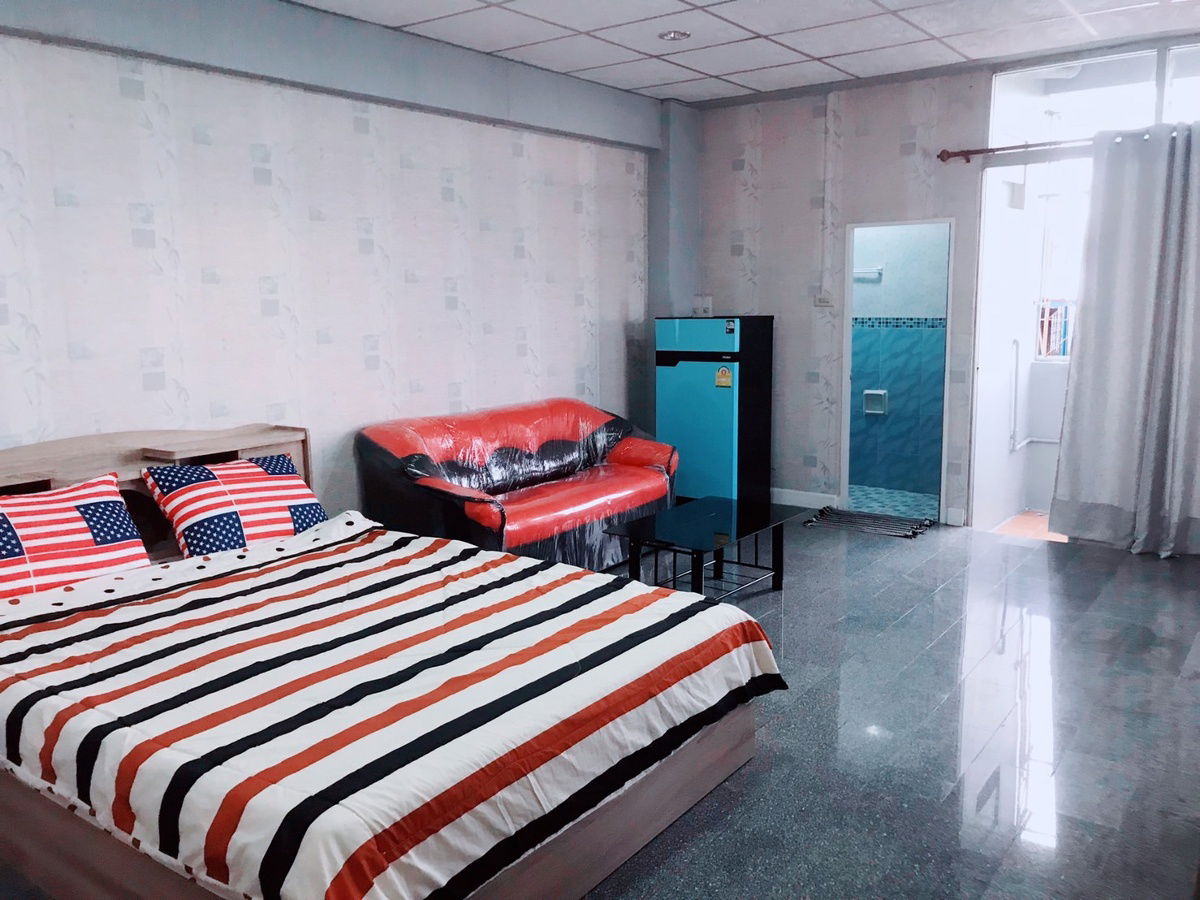 For rent Nava Nakorn Condo near Nava Nakorn Industrial Estate