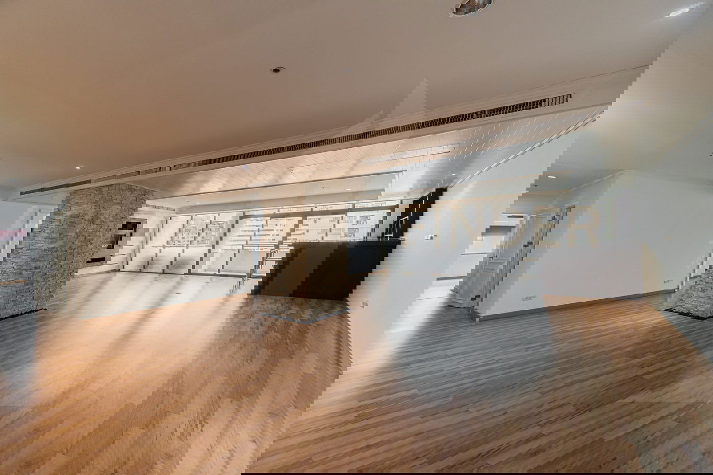 Kallista Mansion 3 bedrooms, for rent