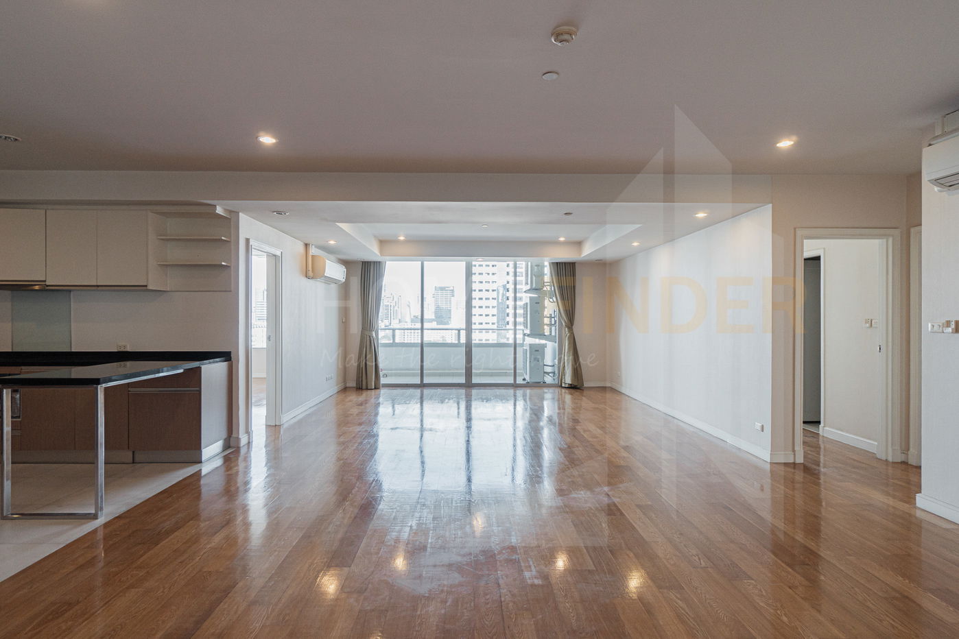 Chamchuri Square Residence 3 bedrooms, for rent