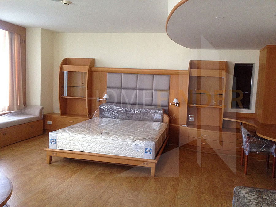 All Season Mansion 2 bedrooms, for rent