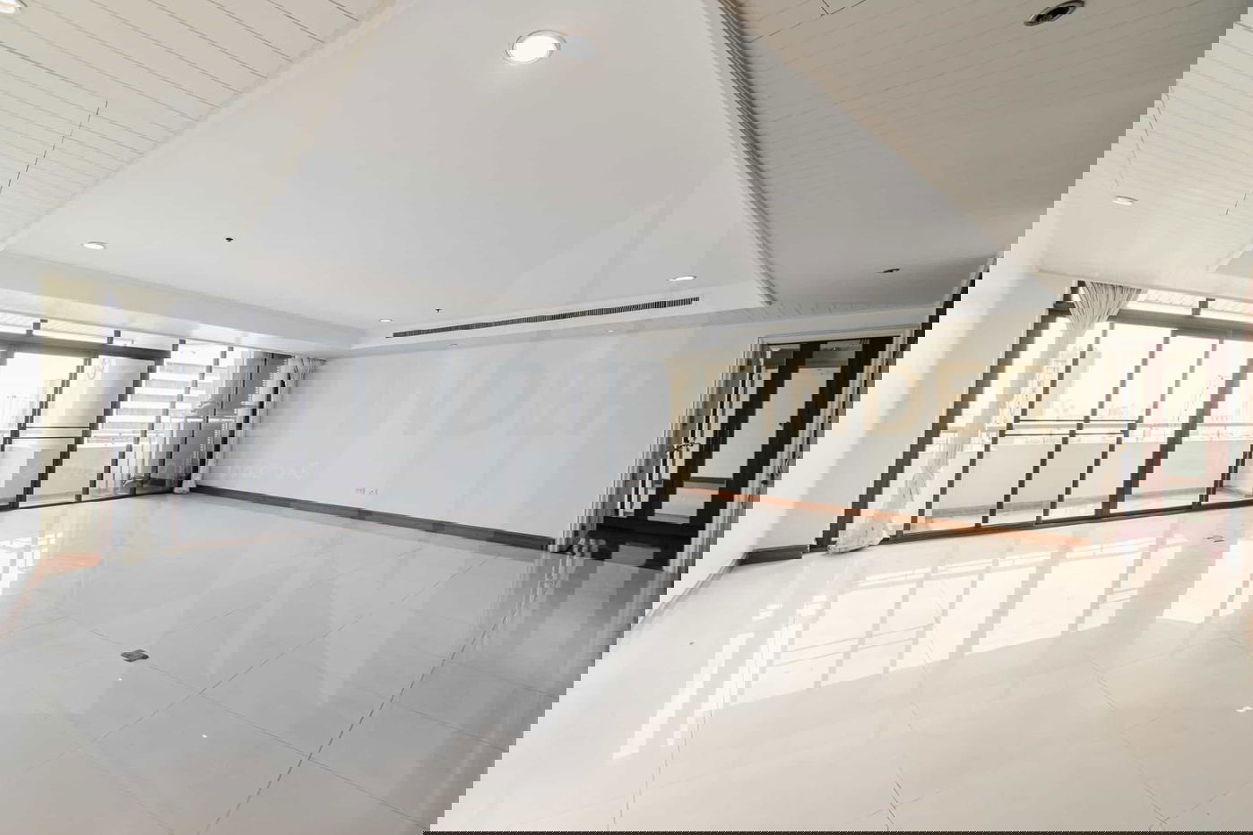 Kallista Mansion 3 bedrooms, for rent