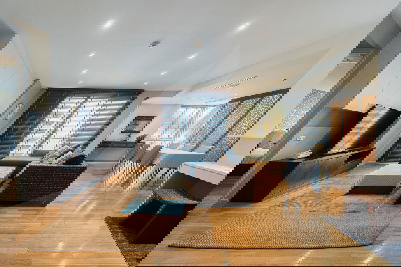 The Legend Saladaeng HF-8462 2 bedrooms, for rent