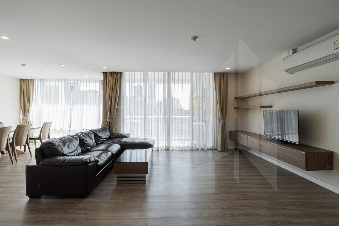Chamchuri Square Residence 4 bedrooms, for rent