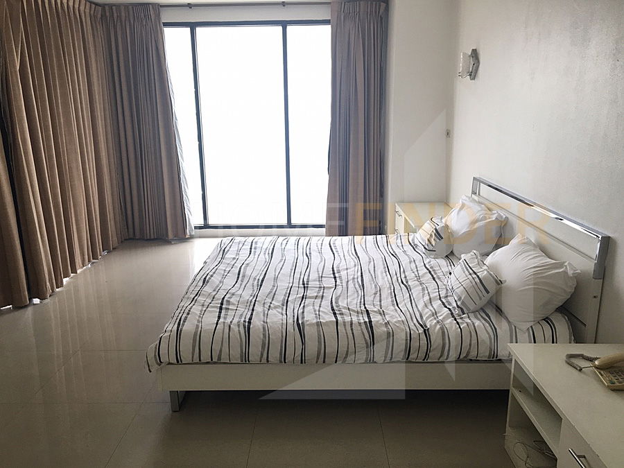 Las Colinas 3 bedrooms, for rent