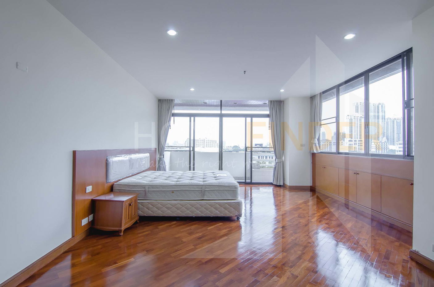 Ruamsuk 4 bedrooms, for rent