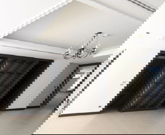 Raveevan Suites တွင် အိပ်ခန်း ၄ ခန်း ငှားရန်ရှိသည်။