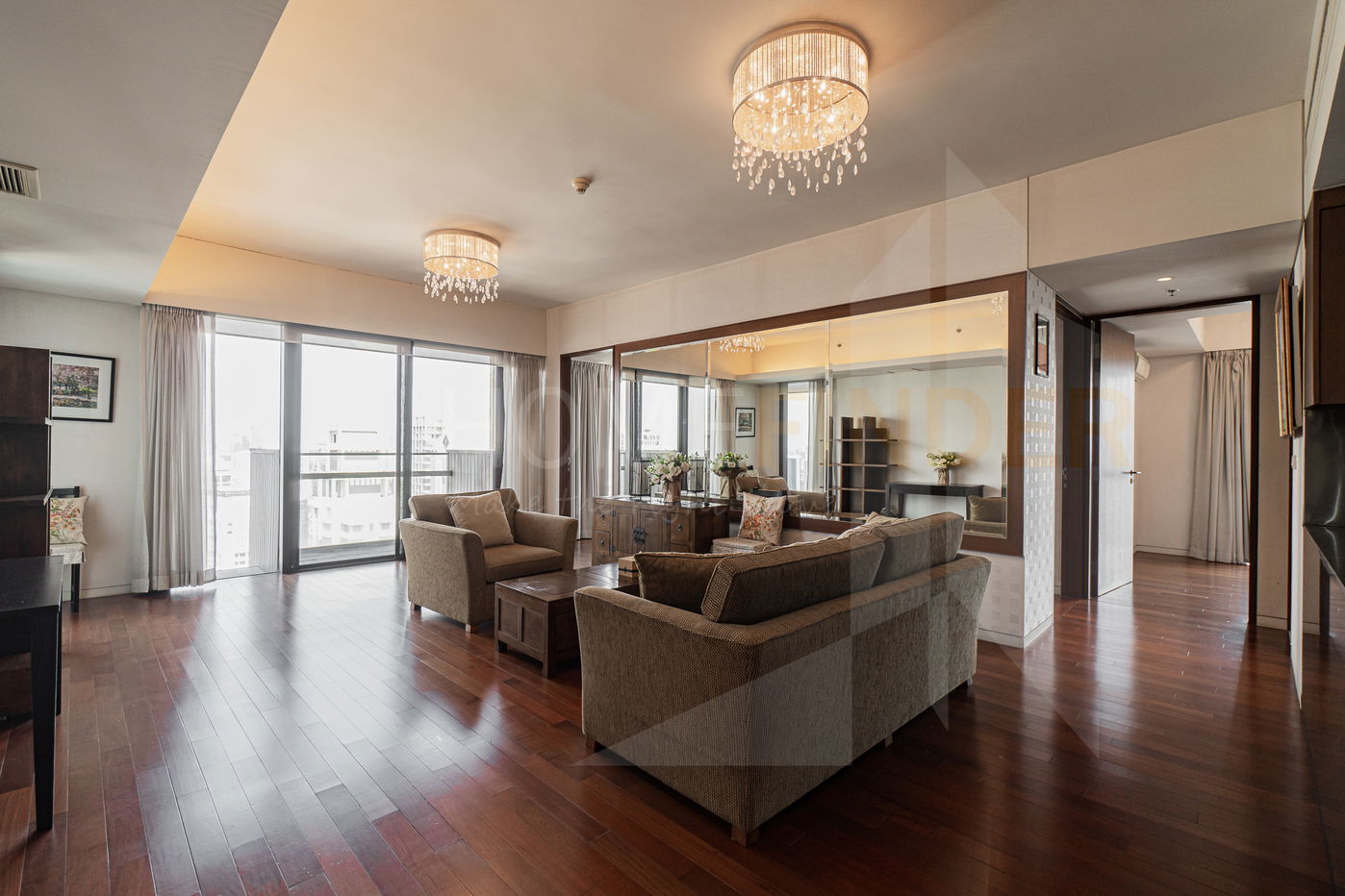 Hansar Rajdamri 2 bedrooms, for rent