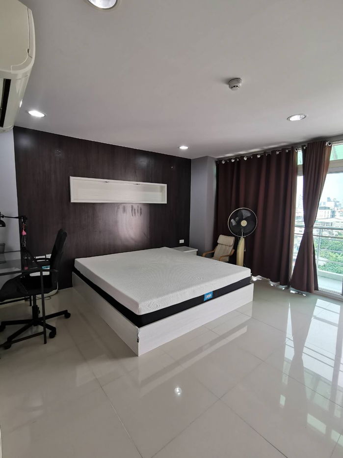 Plenary Sathorn condominium for renttttttttttttttttttttt