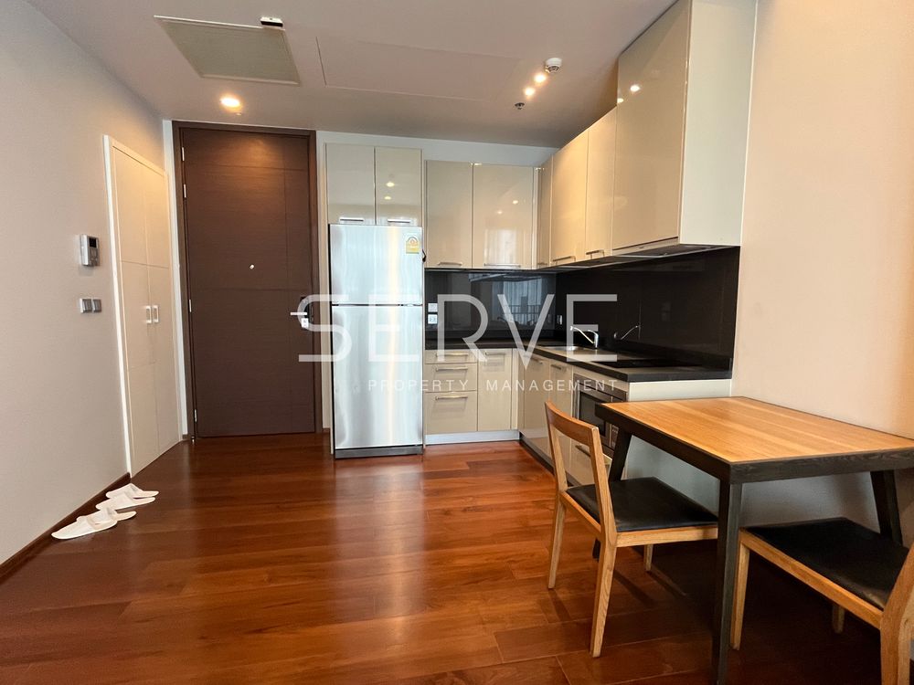 1 张床，带浴缸，漂亮的客房，豪华公寓，位置优越，靠近 BTS Thong Lo 700 m。