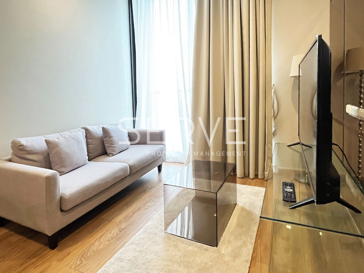 2 Beds with Bathtub & Washlet Good Location Close to BTS Phrom Phong 500 m. & The Emporium at Noble BE33  Condo / For Rent
