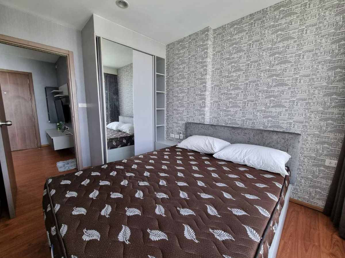 Available The Base Park Sukhumvit 77  (High Floor , Nice Room ) LineID : @Habitant