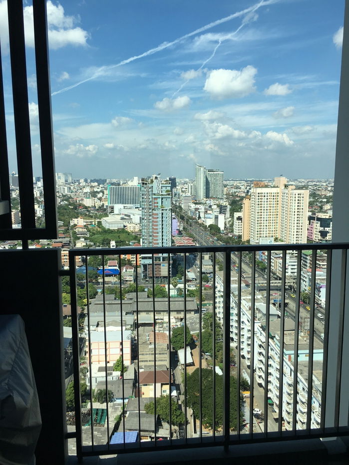 Quinn Ratchada 17, 1 Bedroom with 35sqm Available for rent. High floor Ready to Move in