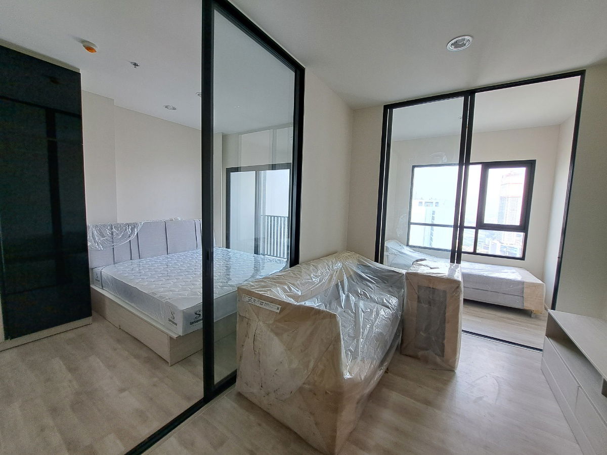 13,000 baht/month 1/1 bed Niche Mono Mega Space Bangna