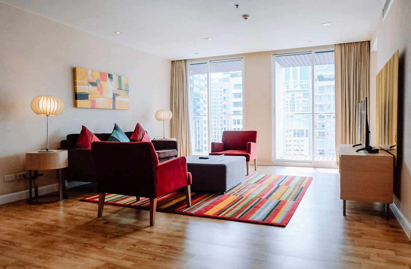 LTH8791 – URBANA Langsuan FOR RENT 3 beds 3 baths size 170  Sq.M. nearby BTS Chit Lom station ONLY 150k/month