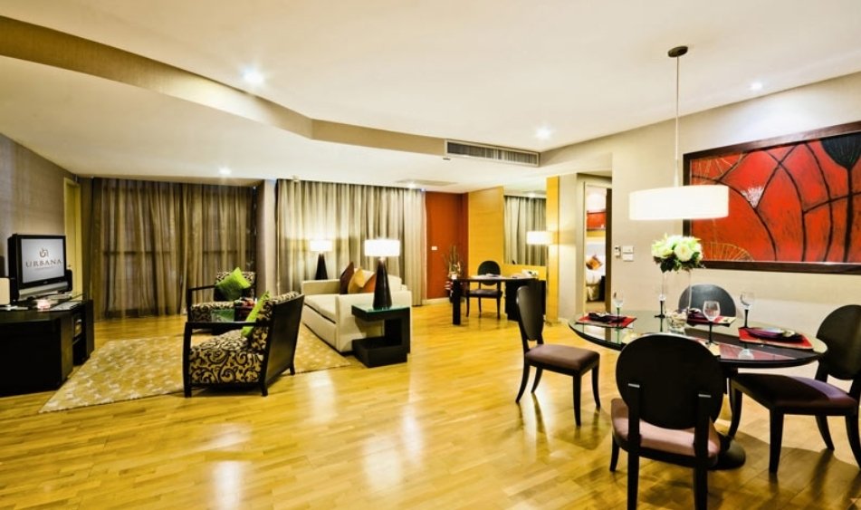 LTH8796 – URBANA Sathorn FOR RENT 3 beds  3 baths size 180  Sq.M. nearby BTS Chong Nonsi station ONLY 120k/month