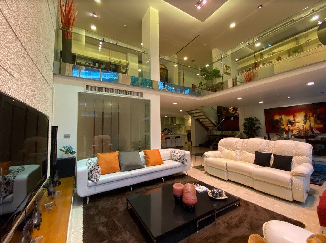 LTHC7678 – Ficus Lane FOR RENT 2+1 bed 4 baths Size 253 Sq.M. Near BTS Phra Khanong station ONLY 150k/month