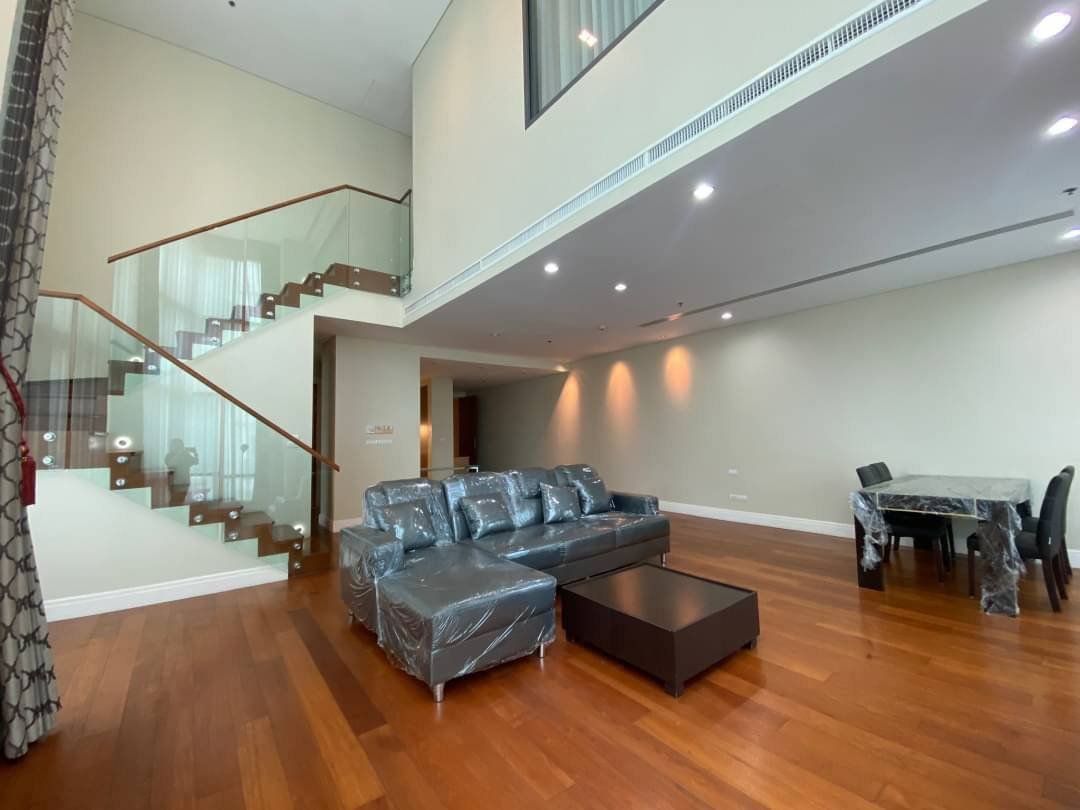 LTHC7447 – Bright Sukhumvit 24 FOR RENT 3 beds 3 baths size 189.44 Sq.M.Near BTS Phrom Phong station ONLY 120k/month