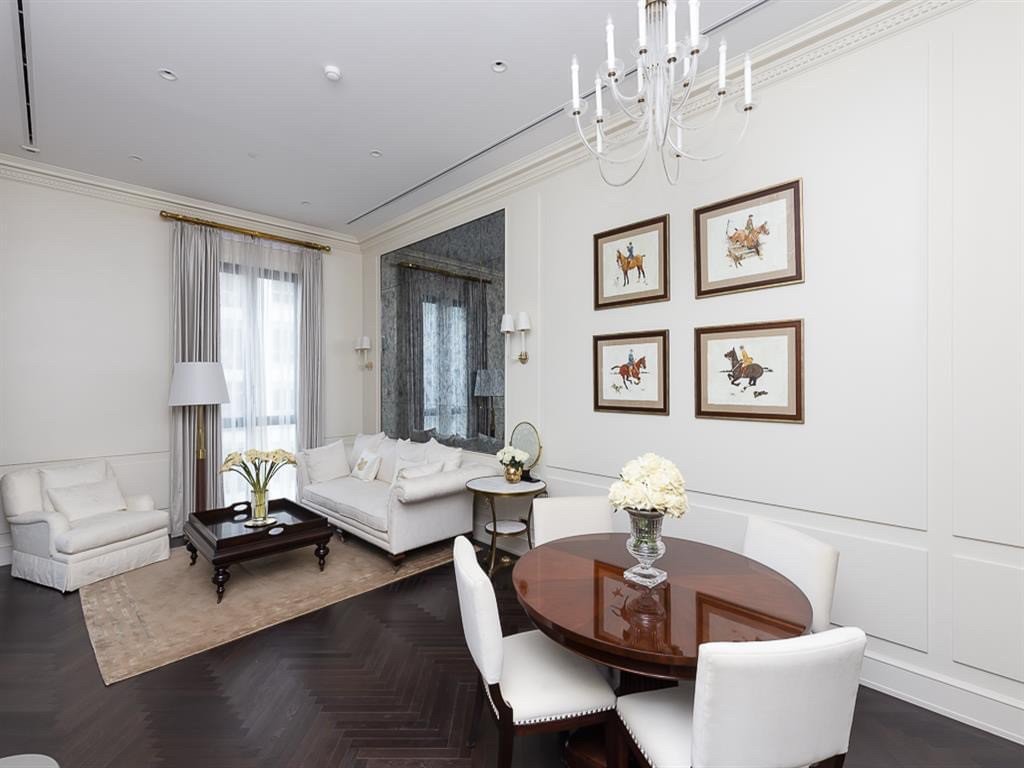 LTHC8271 – 98 Wireless FOR  RENT  2 beds 3 baths size 145 Sq.M. Near BTS Phloen Chit station ONLY 260k/month