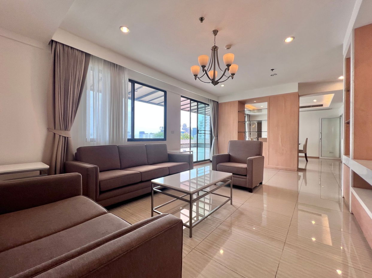 LTHC7506 - Charoenjai place FOR RENT 3 beds 3 baths size 304 Sq.M. Nearby BTS Ekkamai station ONLY 120k/Month