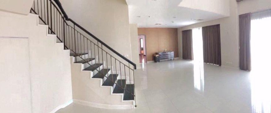 LTH8217 – Baan Rajprasong FOR RENT 4 beds 4 baths size 381 Sq.M. Near BTS Ratchadamri station ONLY 210k/month