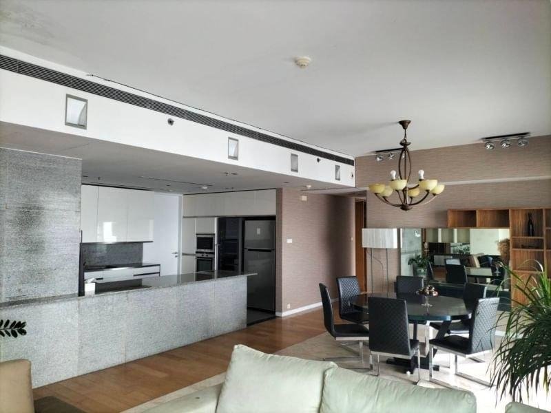 LTHC8982 – The Met Sathorn FOR RENT 3 beds 3 baths Size 198 Sq. M. Near BTS Chong Nonsi Station ONLY 150k/month