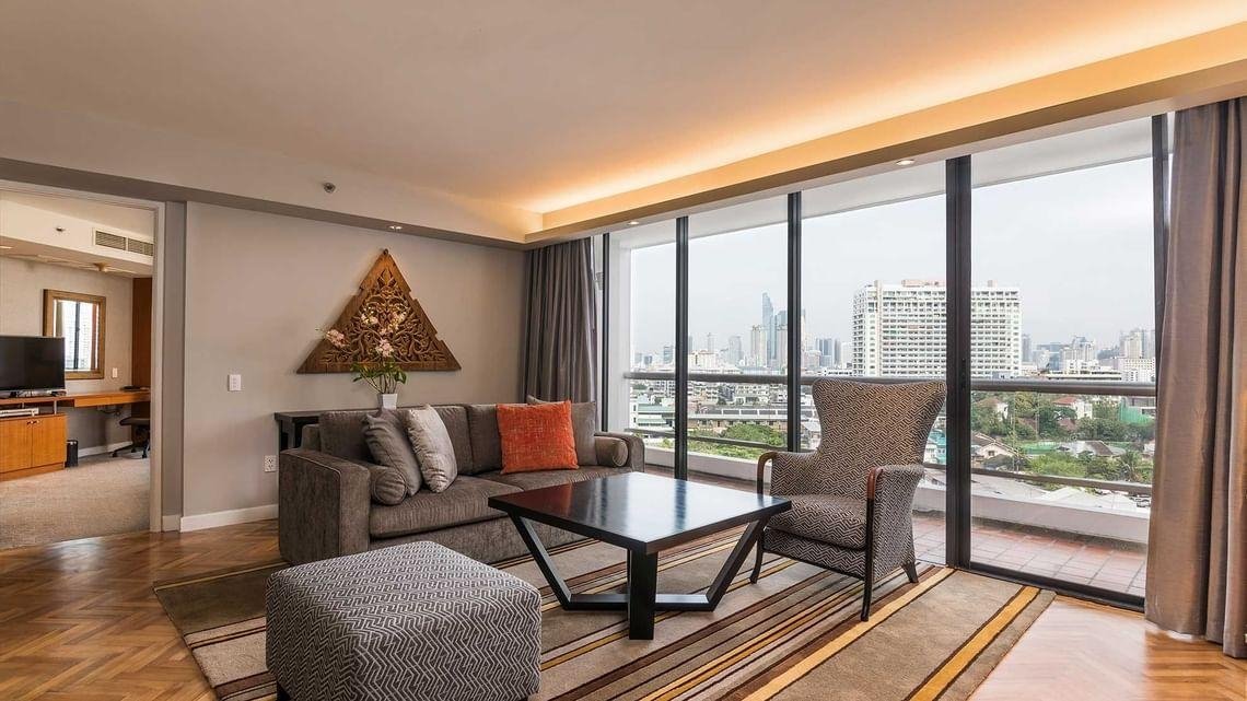 LTH8740 – Chatrium Residence Sathon Bangkok FOR RENT in Sathorn 3 beds 2 baths size 140 Sq.M. Nearby BTS Chong Nonsi Station ONLY 100k/Month