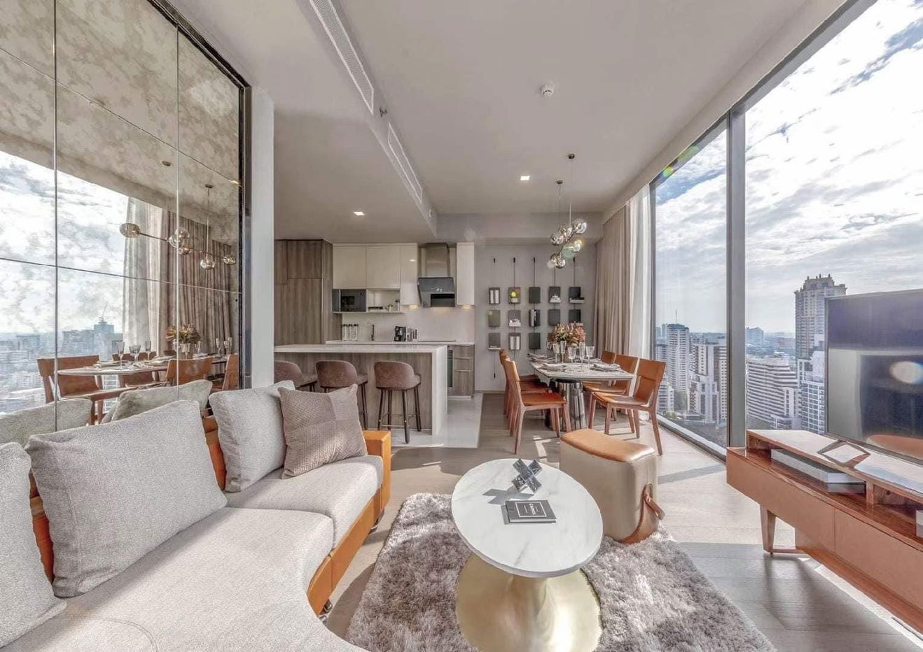 LTHC8462  – Celes Asoke FOR RENT 3 beds 3 baths size 107 Sq.M. Nearby BTS Asoke  station ONLY 150k/Month