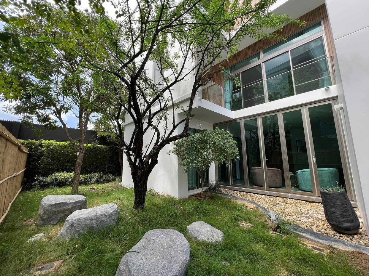 LTHC9112 – ငှားရန်ရှိသော လုံးချင်းအိမ် အကျယ်အဝန်း 350 SQ.M.