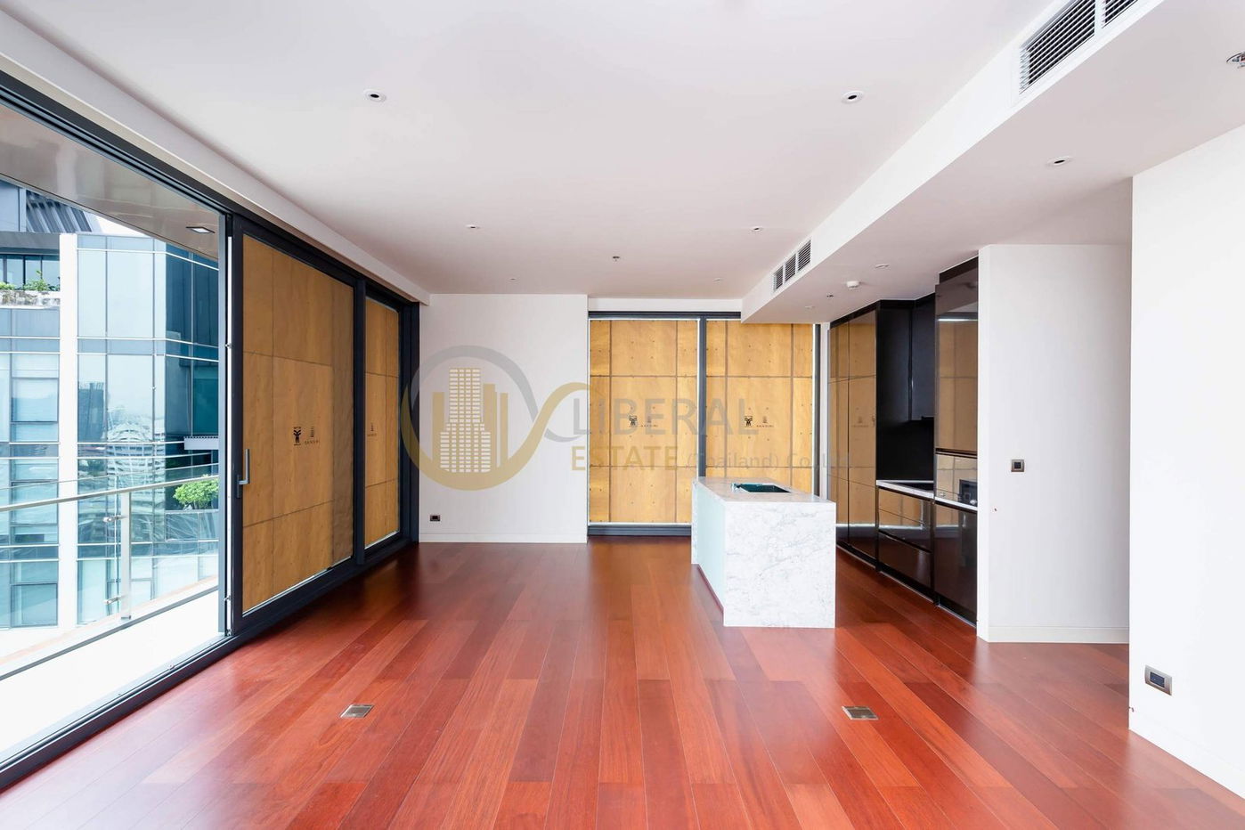 LTH2020 โ€“ KHUN by YOO FOR RENT 2 beds 2 baths size 97 Sq.M. BTS Thonglor station ONLY 120k THB/Month