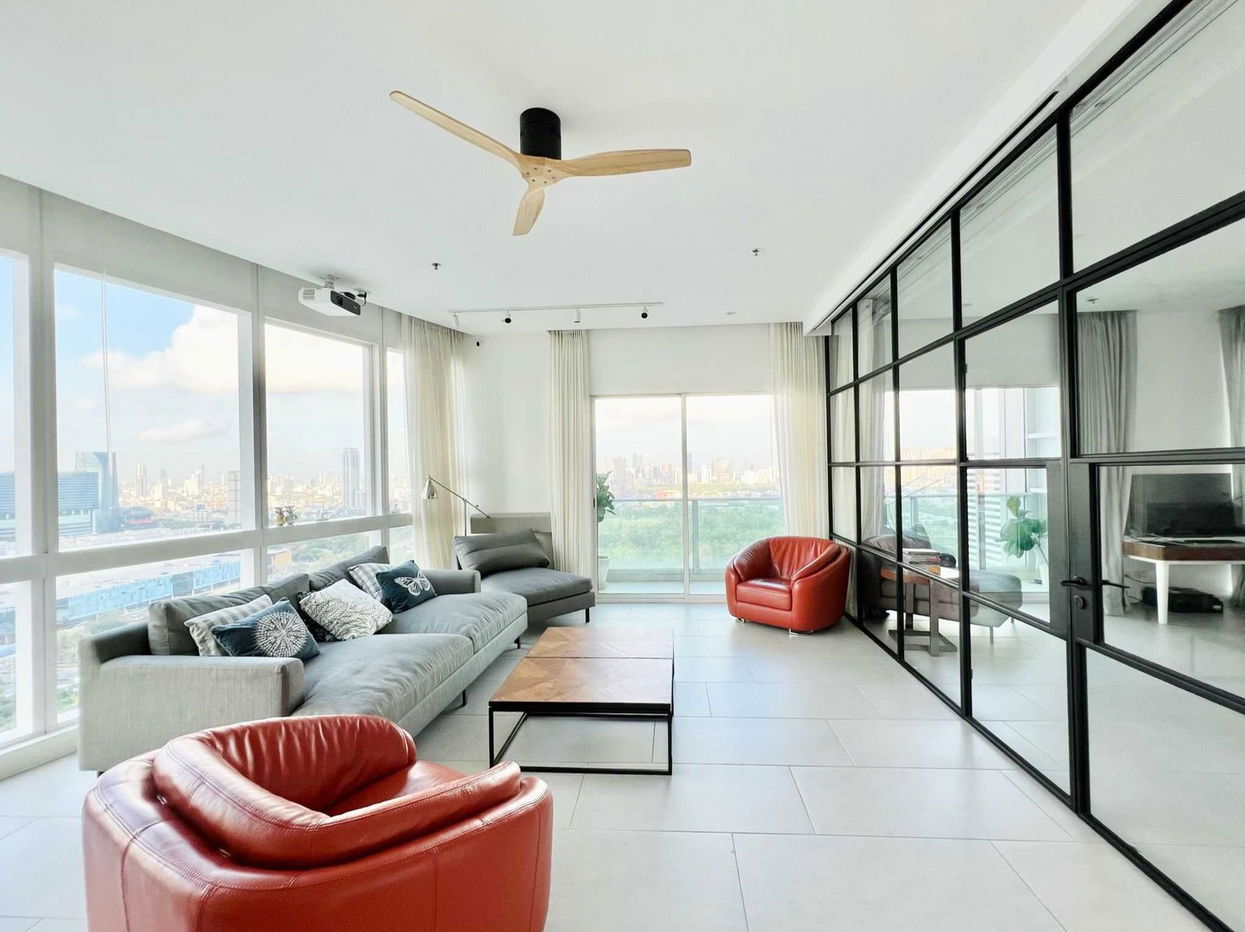 LTH5630 โ€“ Millennium Residence FOR RENT 3 beds 3 baths Size 193 Sq.M. nearby BTS Asoke Station ONLY 140k/Month