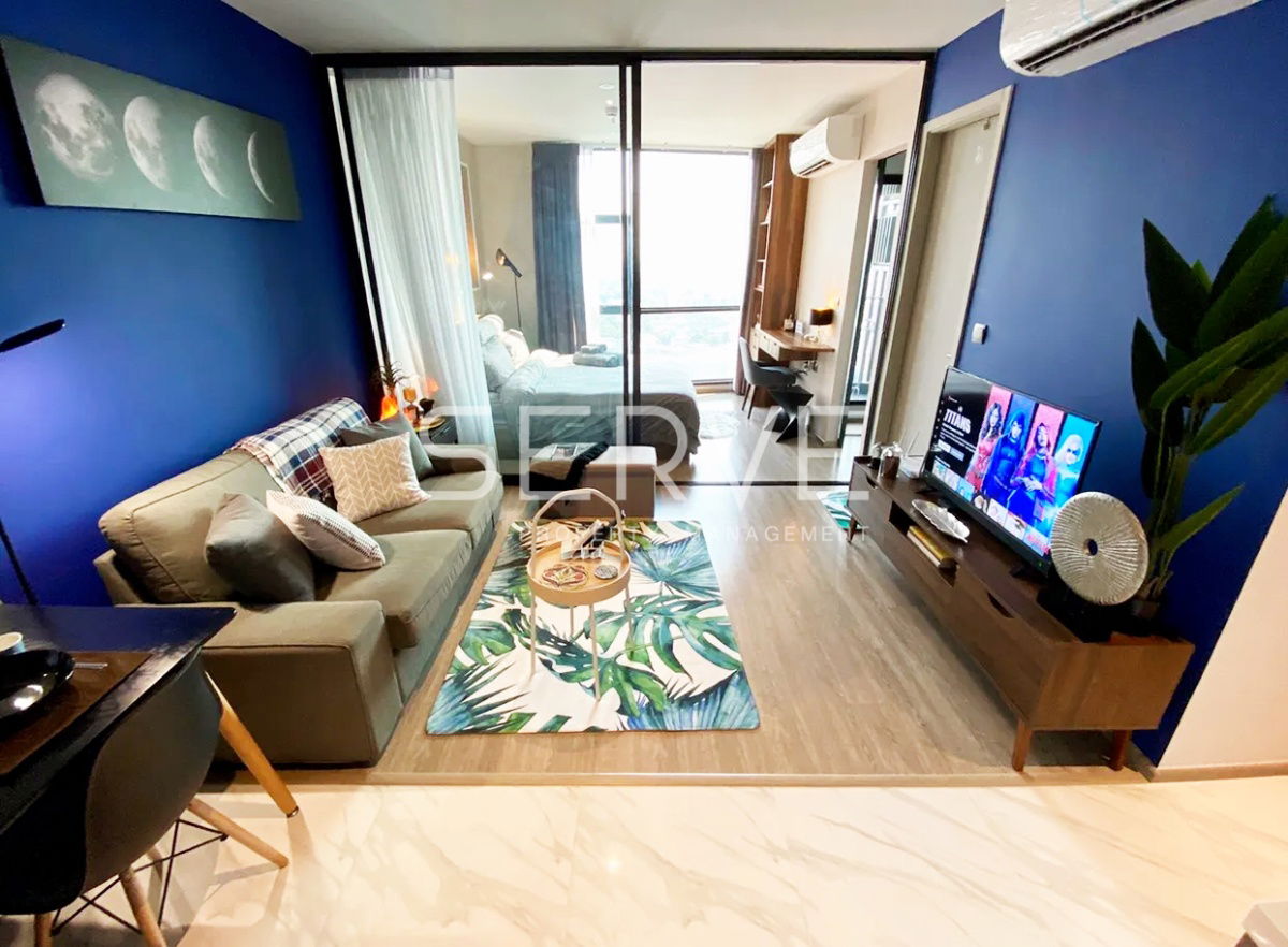 1 Bed with Partition Tropical Style High Fl 20+ Good Location Close to BTS Ekkamai 350 m. at Rhythm Ekkamai Condo/ For Rent