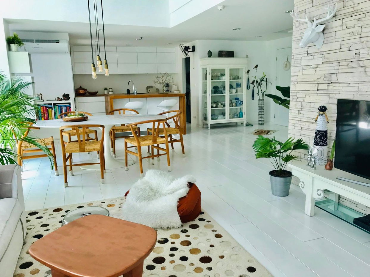 LTH3661 - Duplex Penthouse FOR RENT in Phrom Phong area 3 beds 4 baths size 267 Sq.M. Nearby BTS Phrom Phong station ONLY 130k/Month