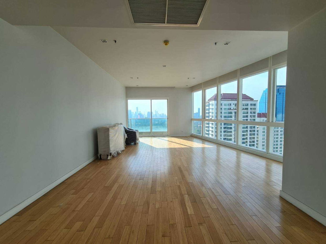 LTH6731 - millennium condominium FOR RENT 3 beds 3 baths Size 193 Sq.M.Near BTS Asok stations ONLY 200k/month
