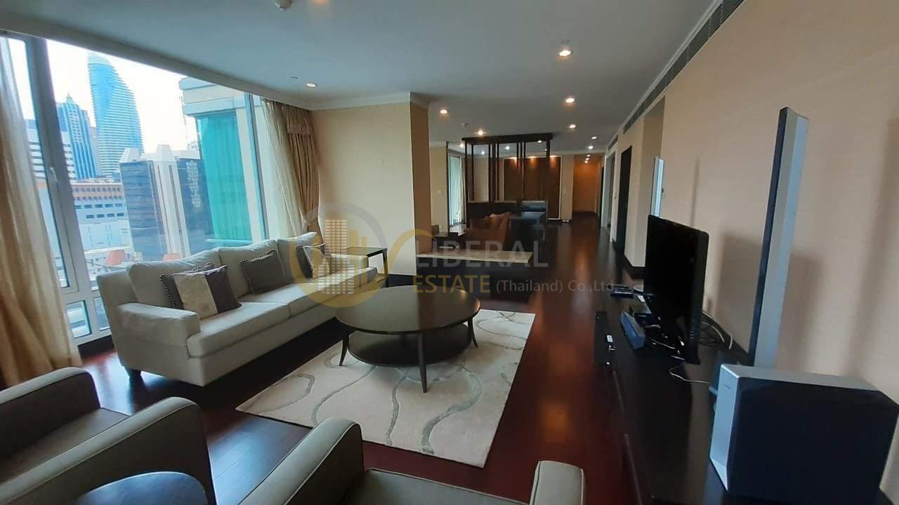 LTH1162 -The Park Chidlom Condo FOR RENT 4 bedrooms 4 bathrooms 305 Sq.M. near BTS Chidlom Station Price 170,000 THB / month