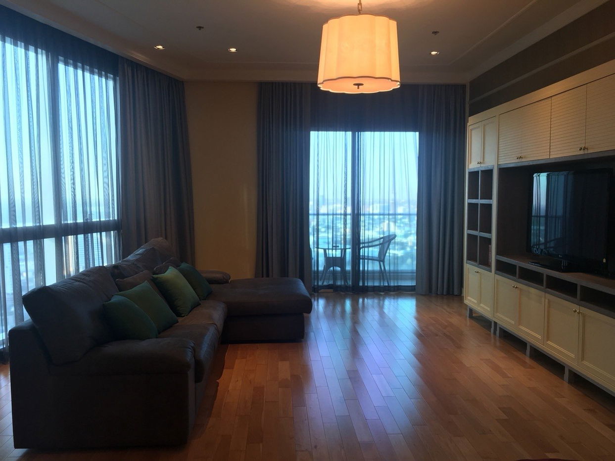 LTH5315 โ€“ Millennium Residence FOR RENT 3 beds 3 baths Size 193 Sq.M. nearby BTS Asoke Station ONLY 130k/Month