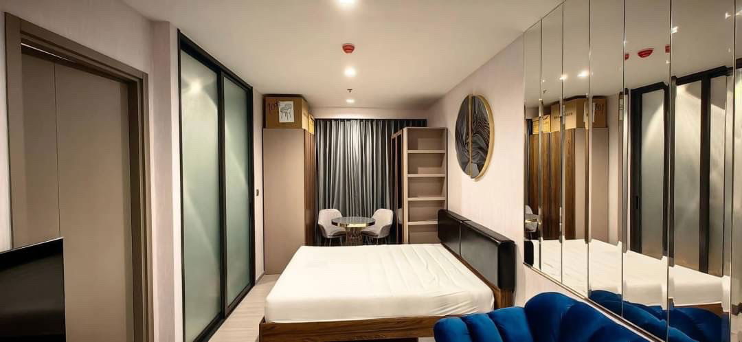 Life Asoke Hype Full Furnitured