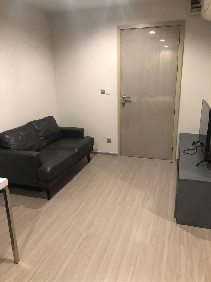 Life Ladprao Full Furnitured and electrical