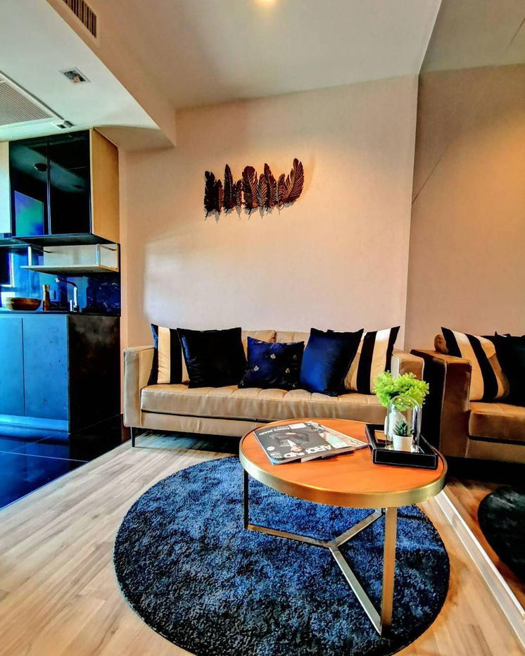 Available !! The Line Jatujak-Mochit  1B1B LineID : @RizzEstate (@ Ahead)