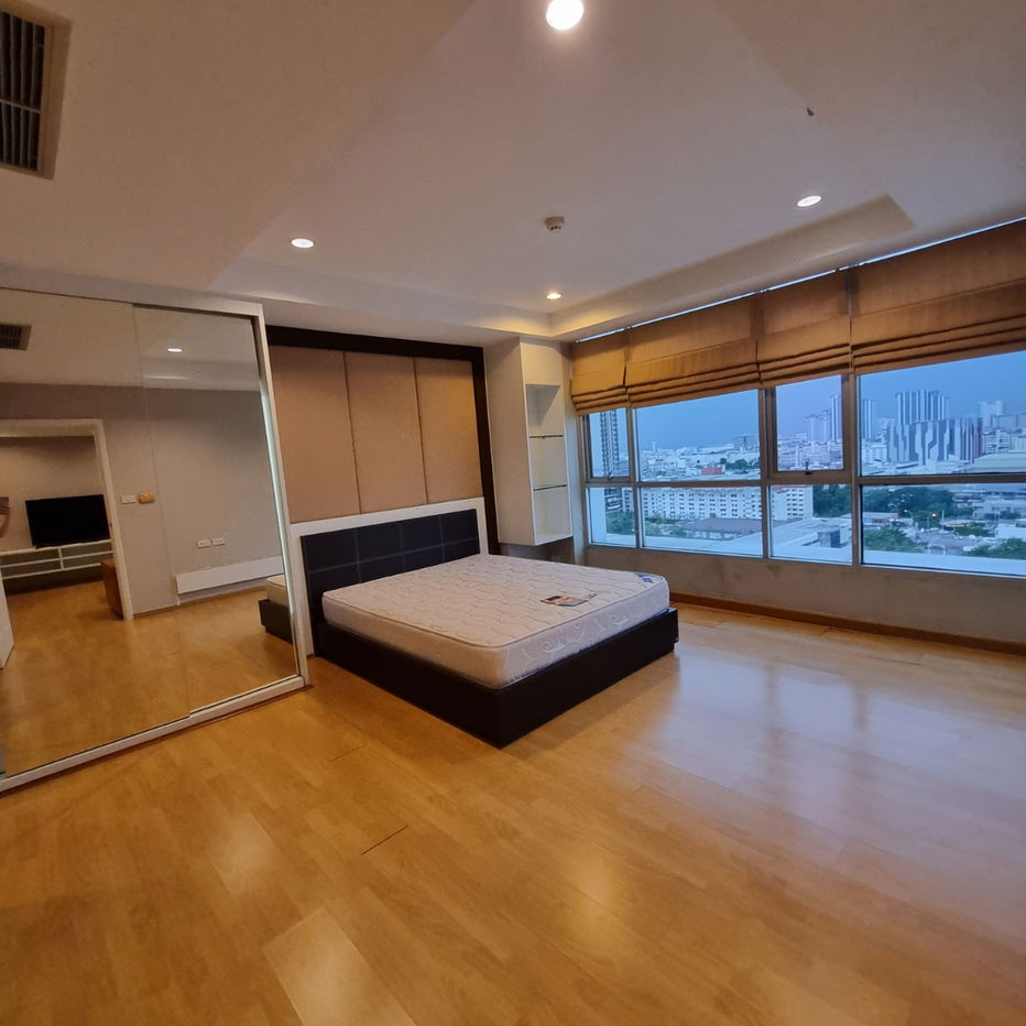 Inspire place abac duplex room 3bedrooms only 28000 per month 0928242499