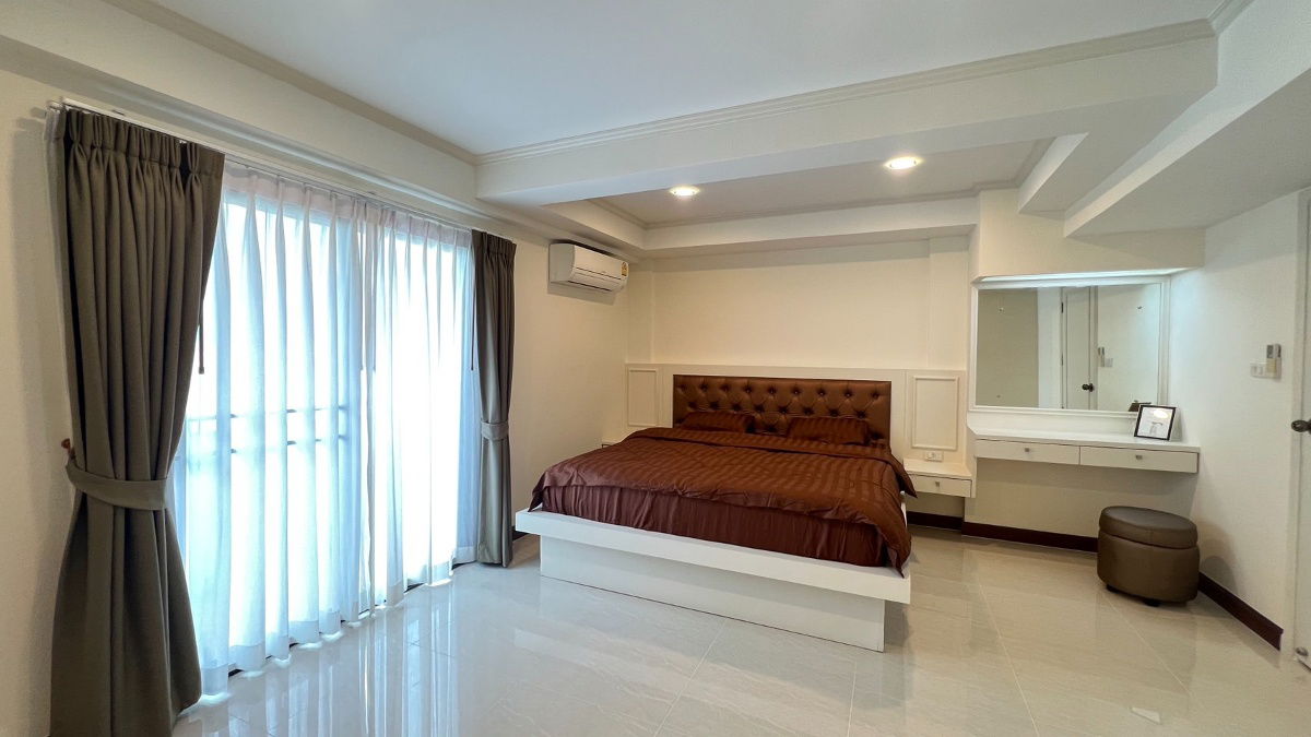 For rent: M Towers Sukhumvit 35, ready to move in (S05-3296)