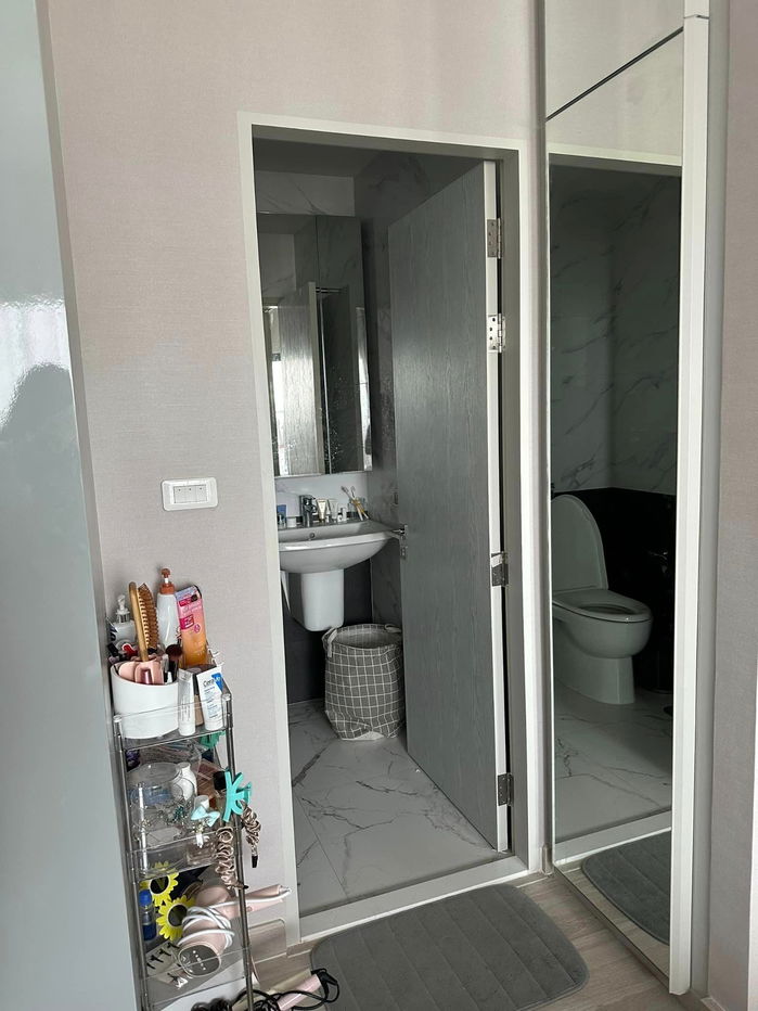 LINE @condorental for rent the room at Niche Pride Taopoon - Interchange