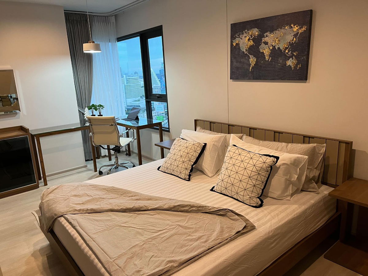 FOR RENT   :   Life one wireless  (ST-02) (Close to BTS Plenchit )